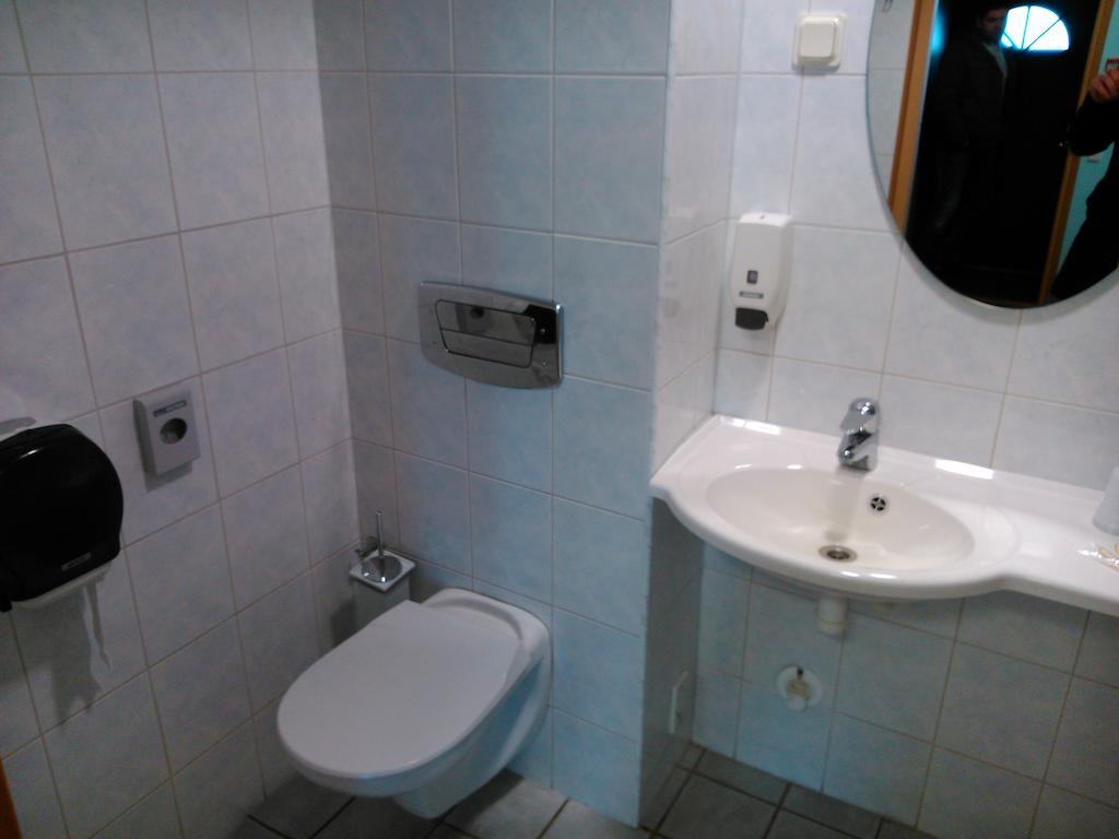 Maennimaee Guesthouse Viljandi  Pokój zdjęcie